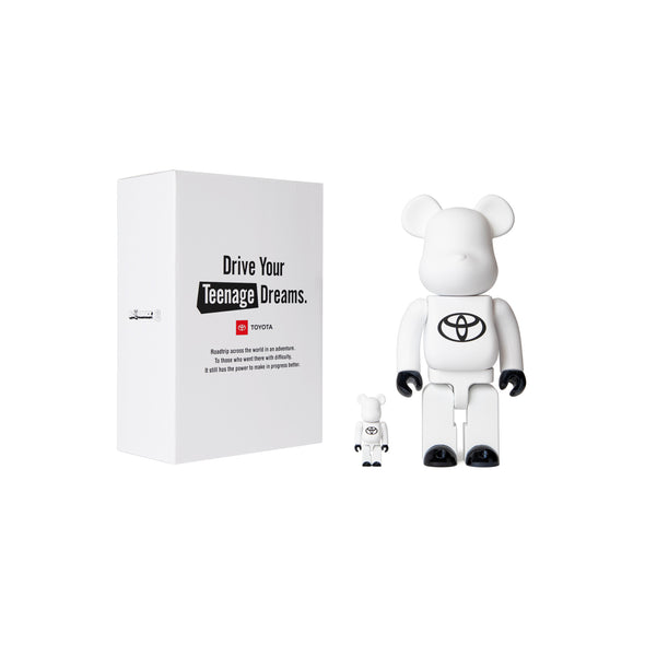BE@RBRICK TOYOTA "Drive Your Teenage Dreams." WHITE 100% & 400%